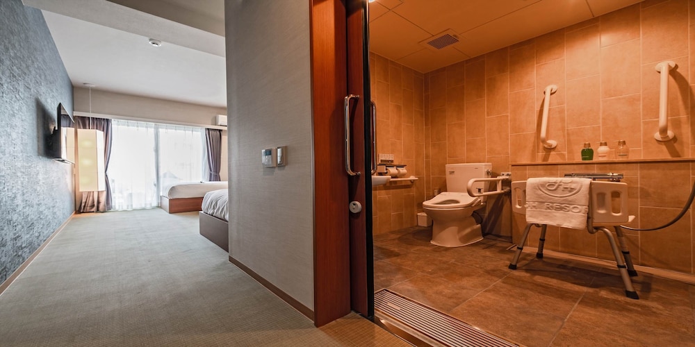 Accessible Twin Room, Non Smoking, photo 6