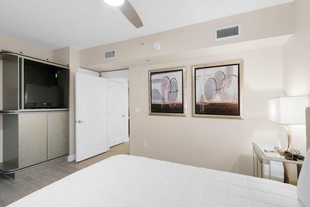 Condo, 1 Queen Bed with Sofa bed (Grand Sandestin 2226) photo 2