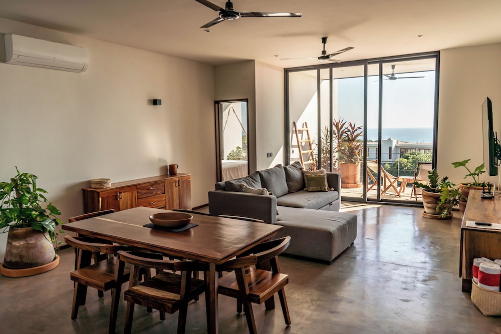 Deluxe Apartment, 2 Bedrooms, Kitchen, Ground Floor photo 2