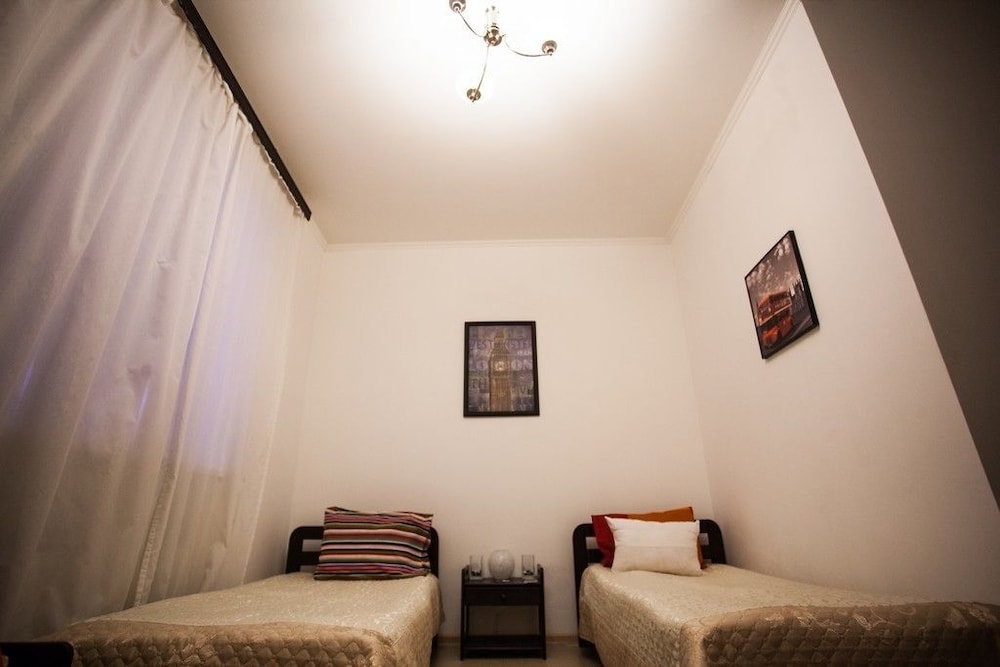 Standard Twin Room photo 3