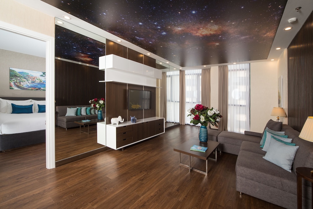2-Bedroom Penthouse Partial Sea View