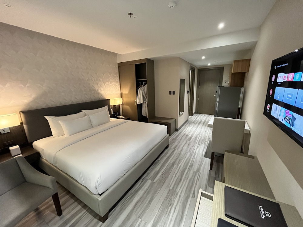 Standard Studio Suite - Photo 1
