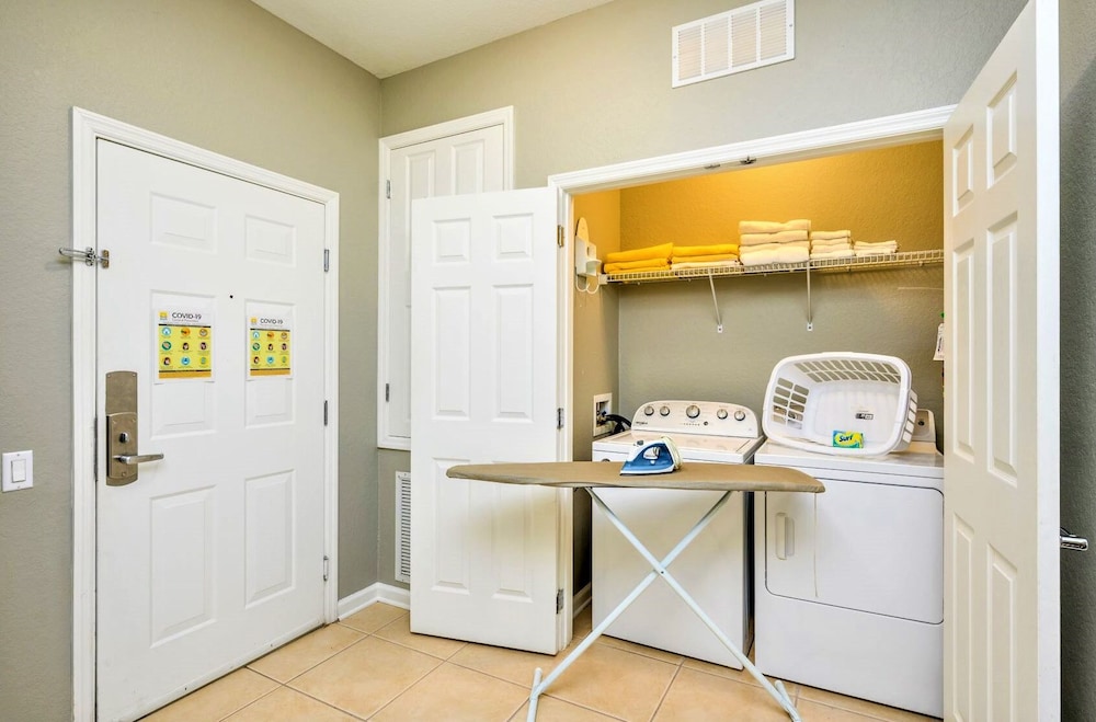 Deluxe Two-Bedroom Apartment