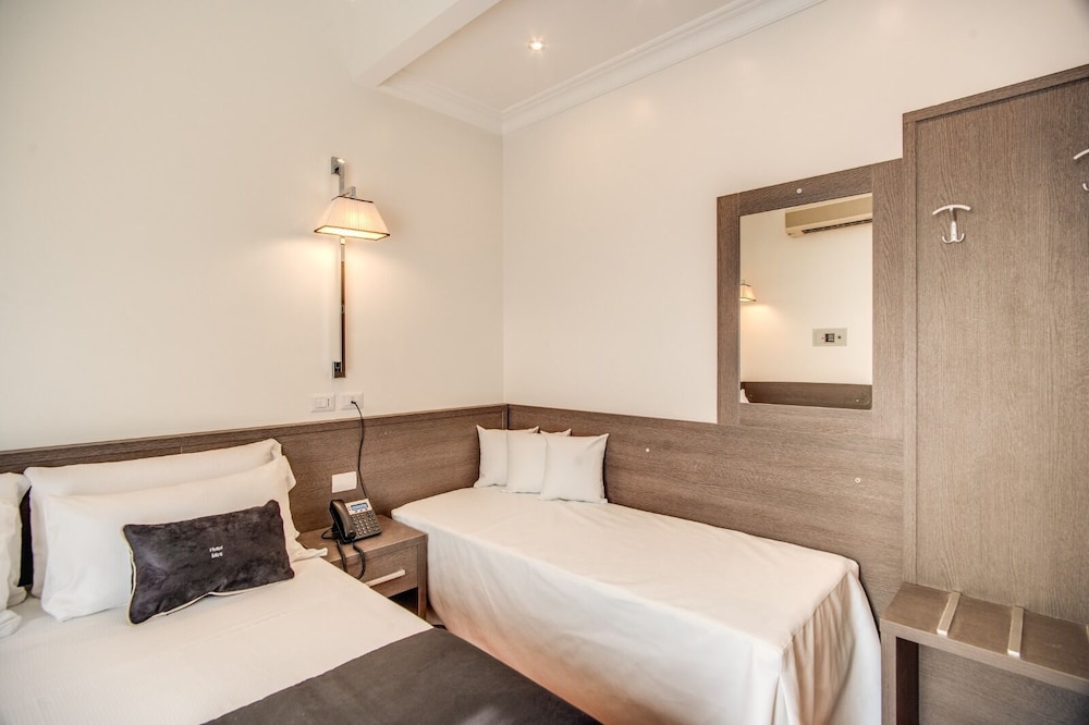 Classic Triple Room photo 3