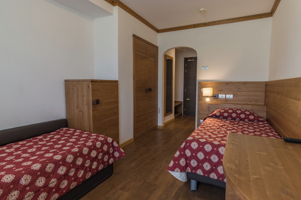 Connecting Family Room