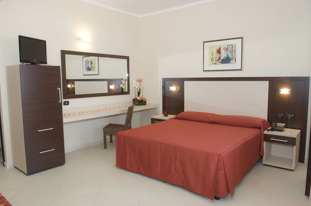 Superior Quadruple Room - Photo 1