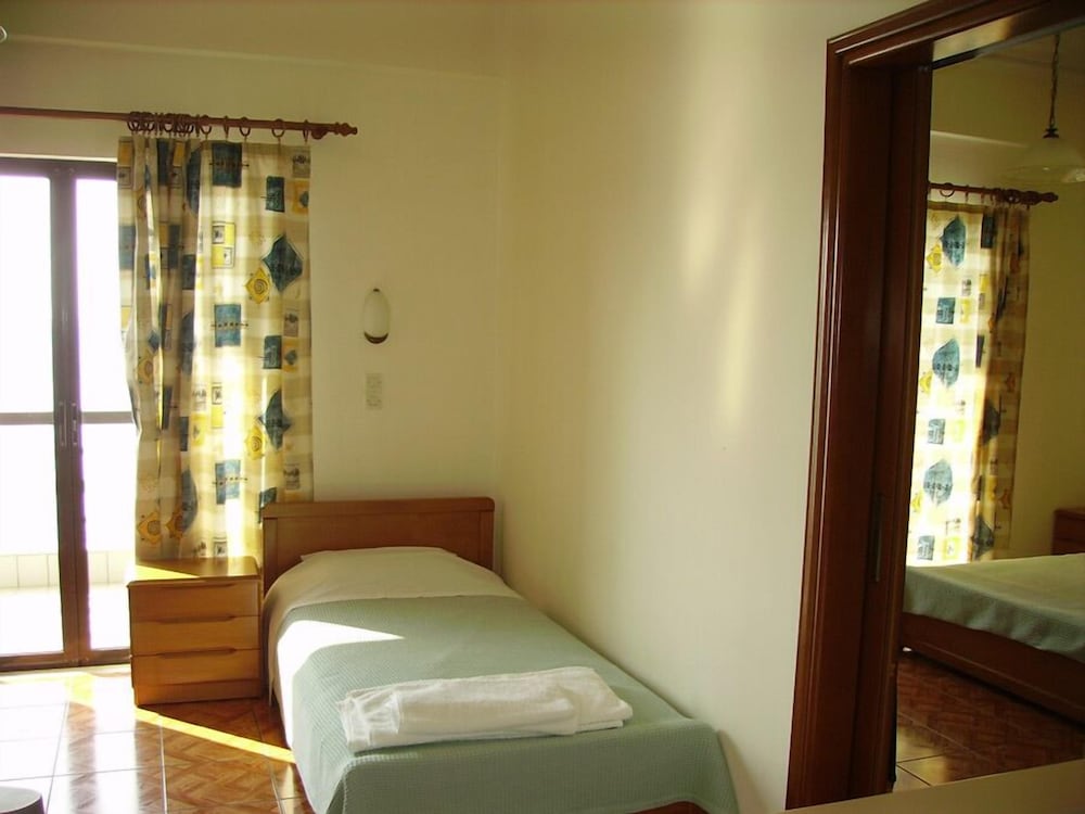 Apartment, 2 Bedrooms, Garden View photo 2