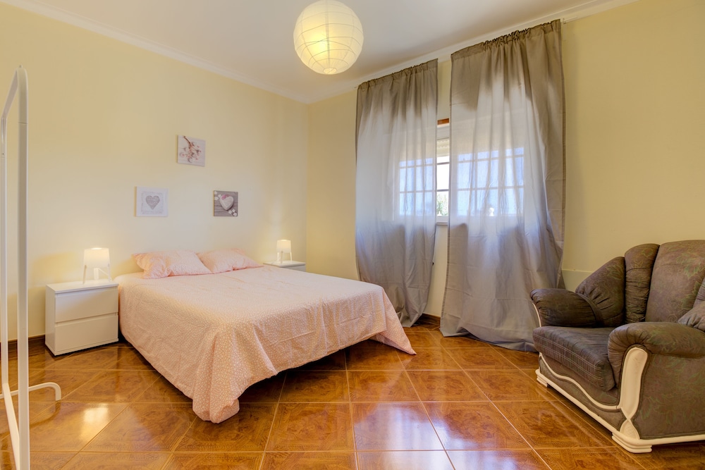 Villa, 6 Bedrooms photo 2