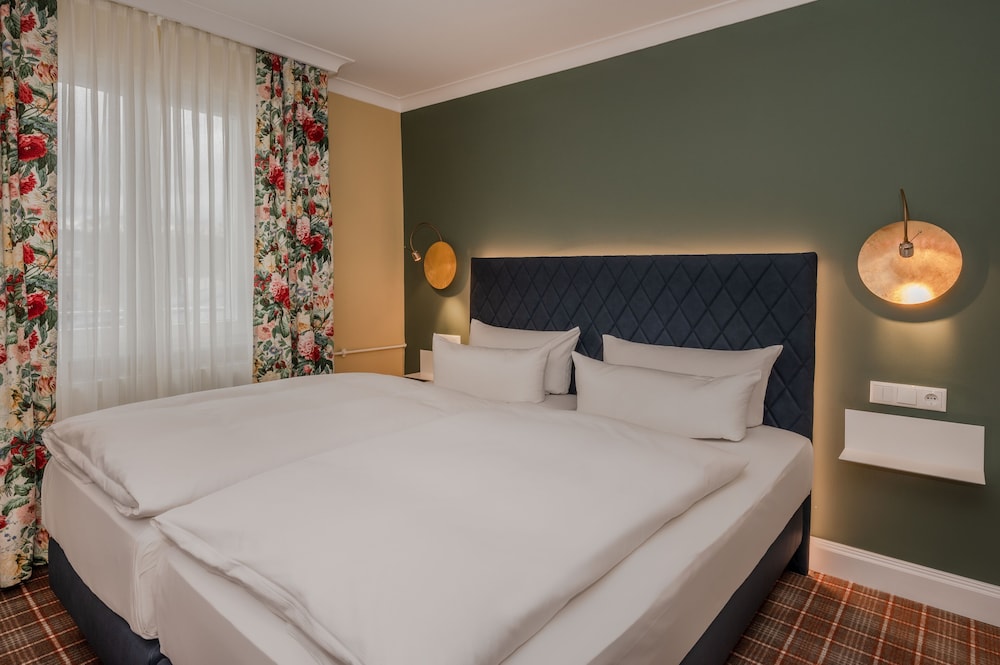 Double Room (South Side)