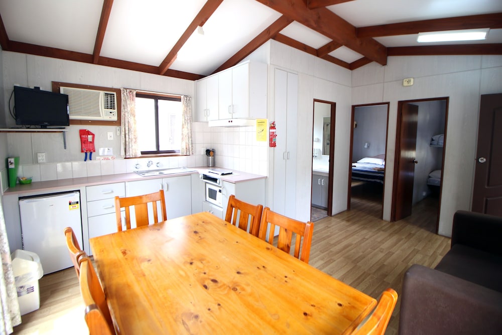 Deluxe Cabin, 2 Bedrooms photo 2