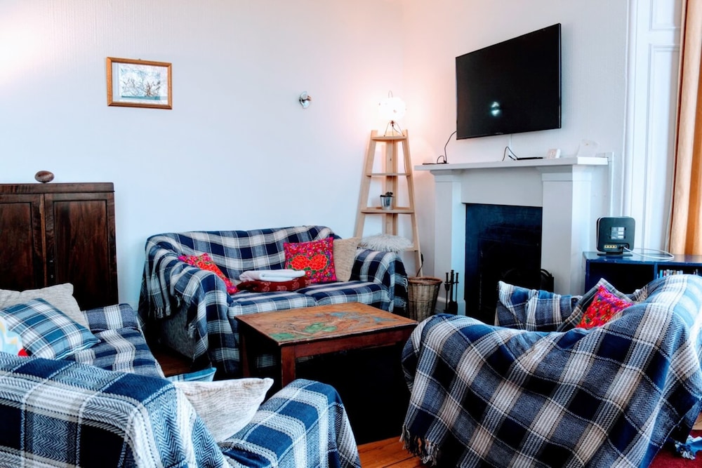 Apartment (5 Bedrooms)
