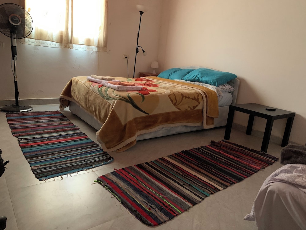 Family House - Photo 10