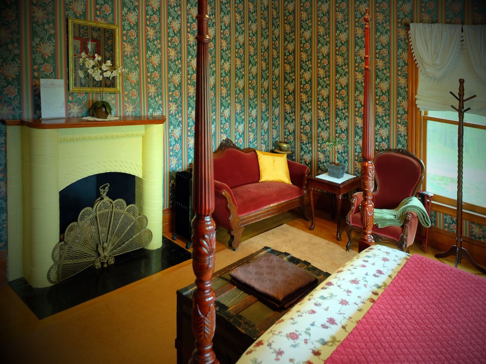 Executive Double Room, 1 Queen Bed, Fireplace, Garden View photo 1