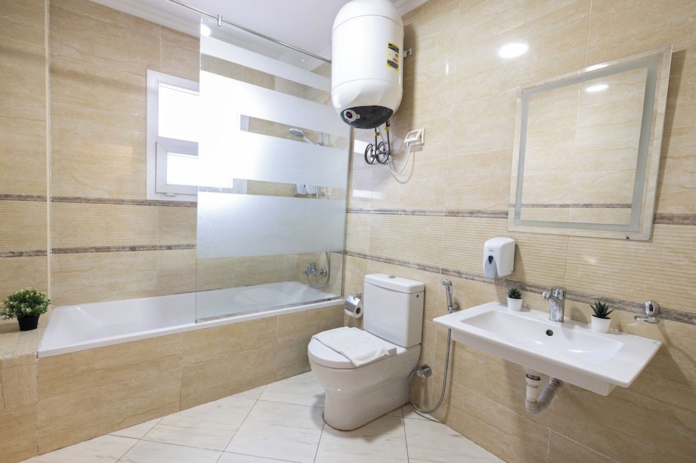 Luxury Apartment, 3 Bedrooms, Pool View thumbnail 5