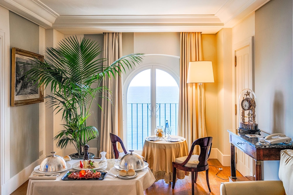 Classic Suite, Balcony, Sea View - Photo 9
