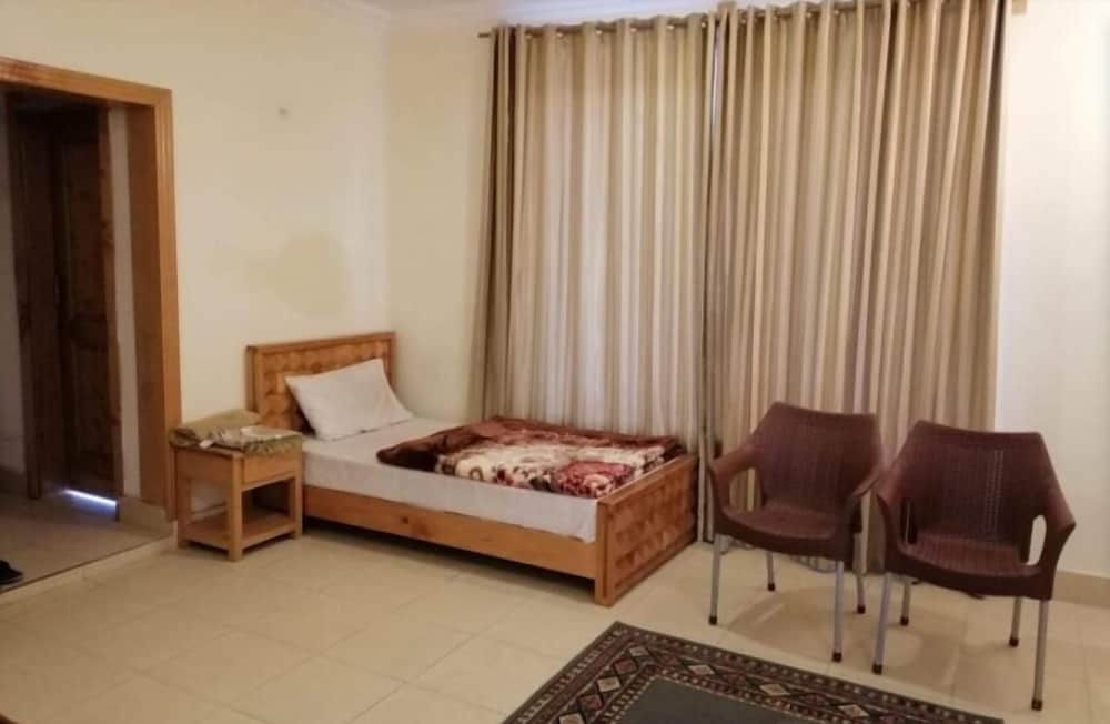 Deluxe Triple Room photo 2