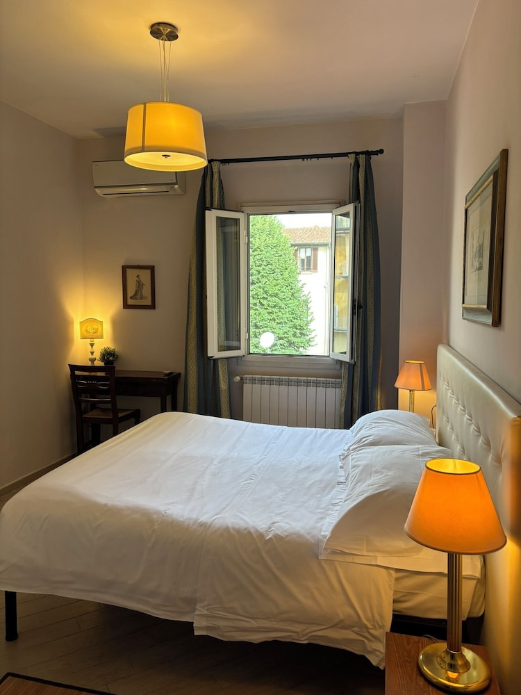 Classic Double Room photo 3