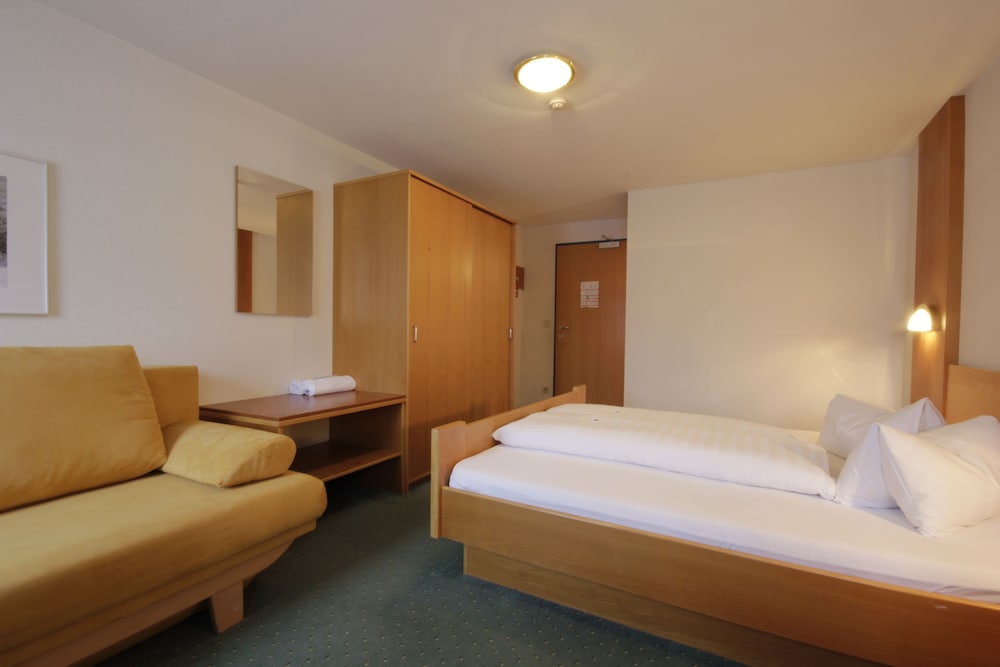 Classic Triple Room