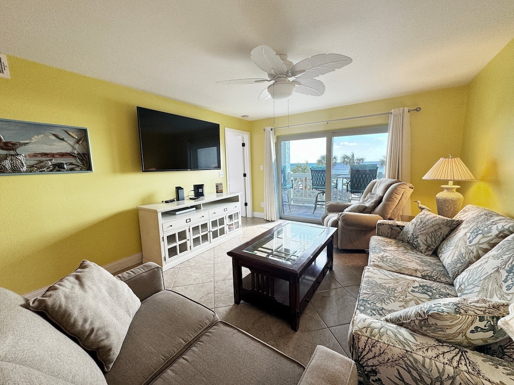 Condo, 2 Bedrooms