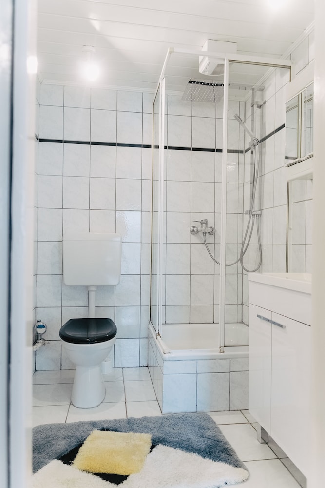 Apartment (EG 06) photo 2