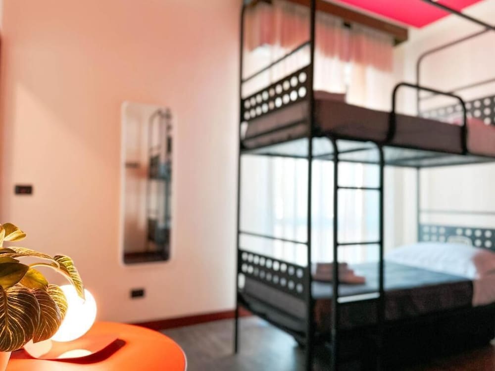Shared Dormitory, Mixed Dorm