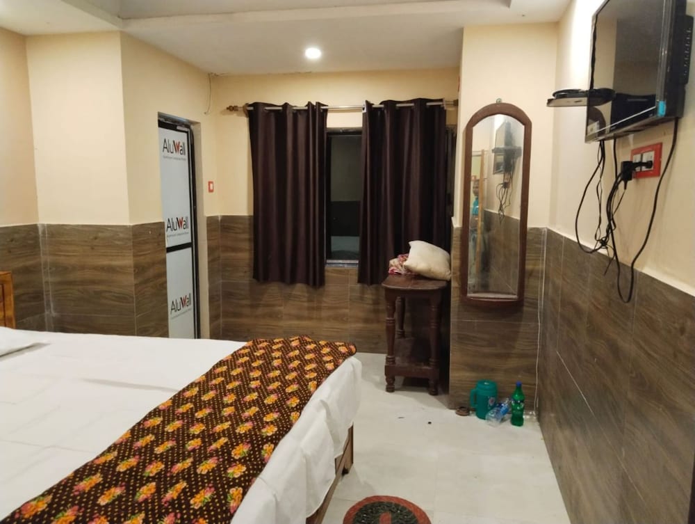 Deluxe Double Room, City View photo 3