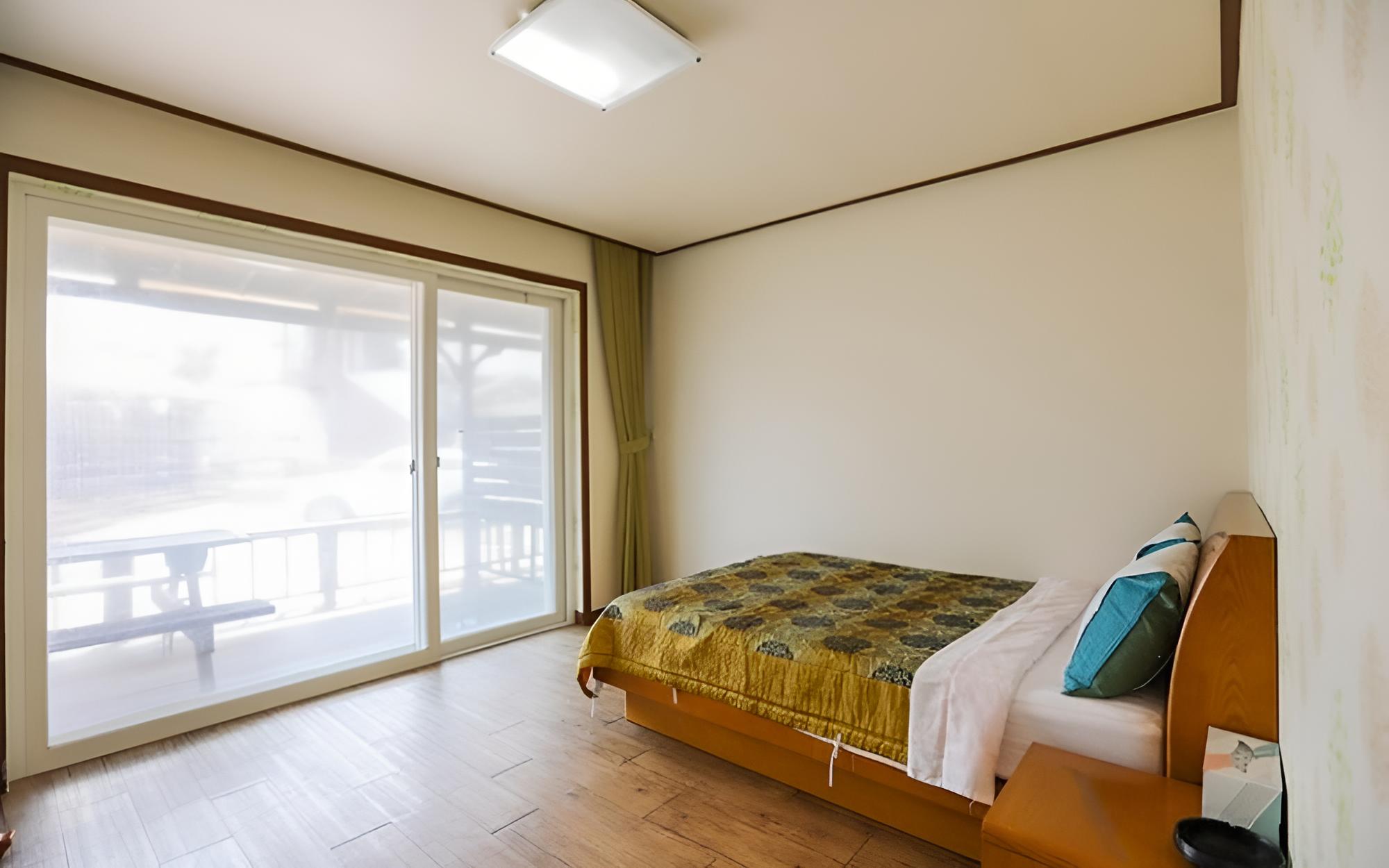 Room (1 building room 101 (89m A)) - Photo 6