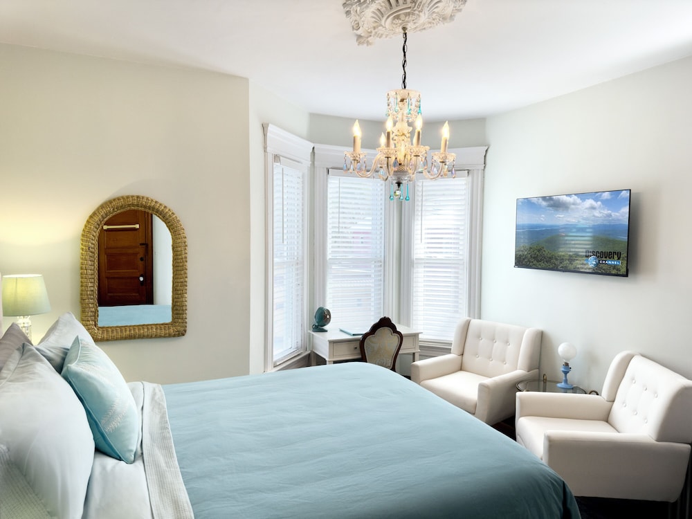 The Turquoise Room photo 1