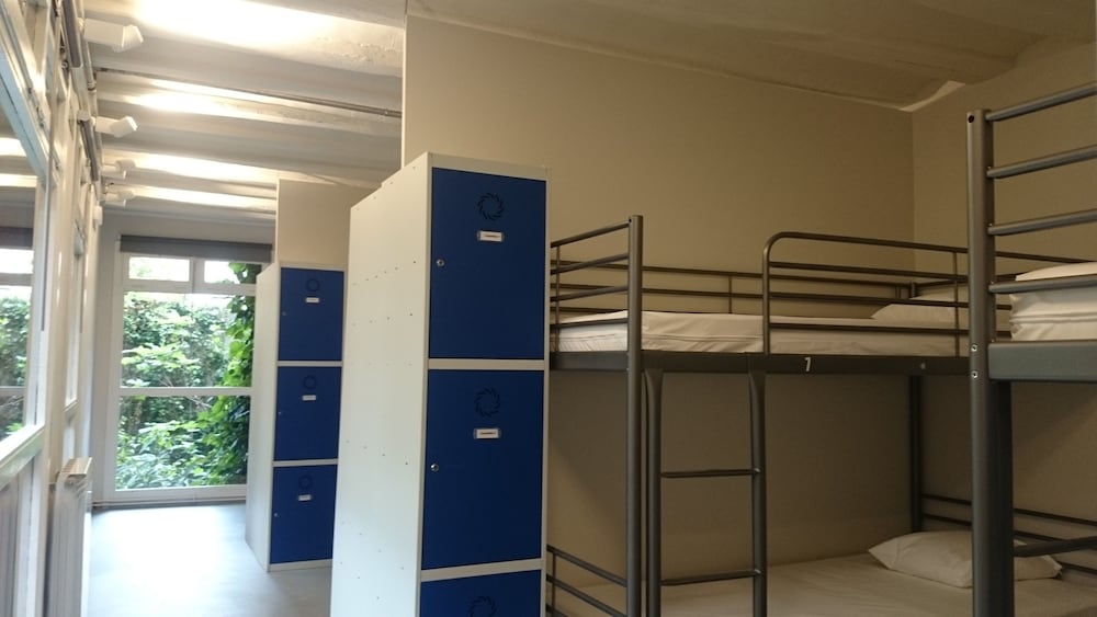 Shared Dormitory, Shared Bathroom (Cabin -1 bed in 14-Bed Dormitory Room)