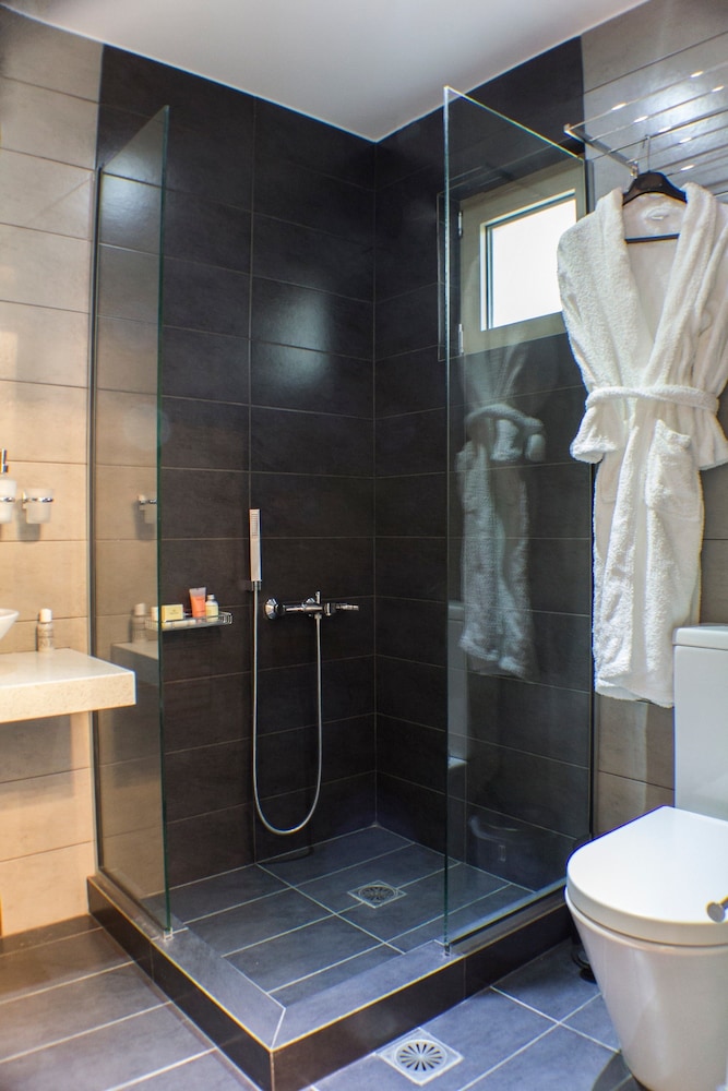 Junior Suite, Jetted Tub, Sea View - Photo 3