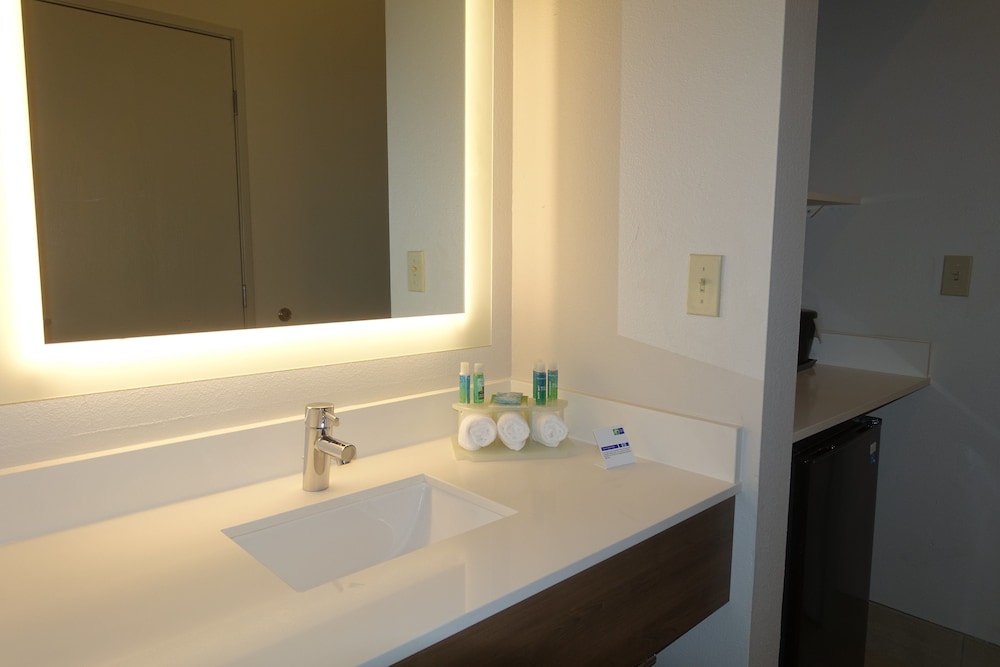 Holiday Inn Express & Suites Brentwood by IHG, 사진 3