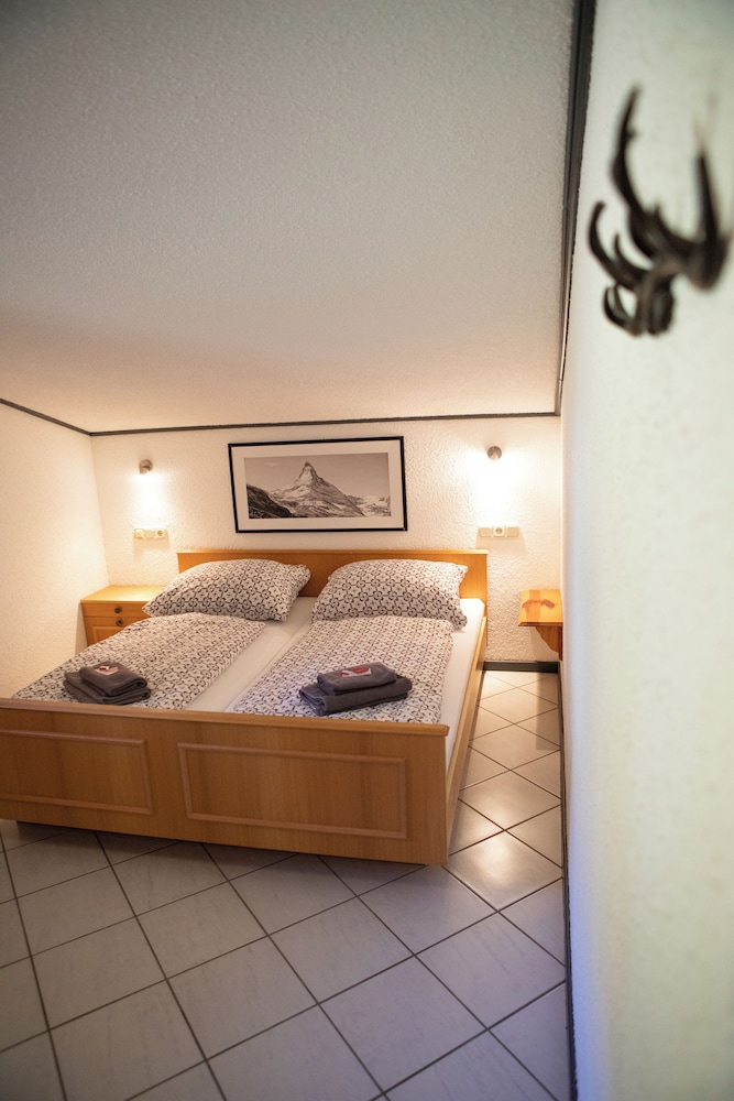 Double Room - Photo 8