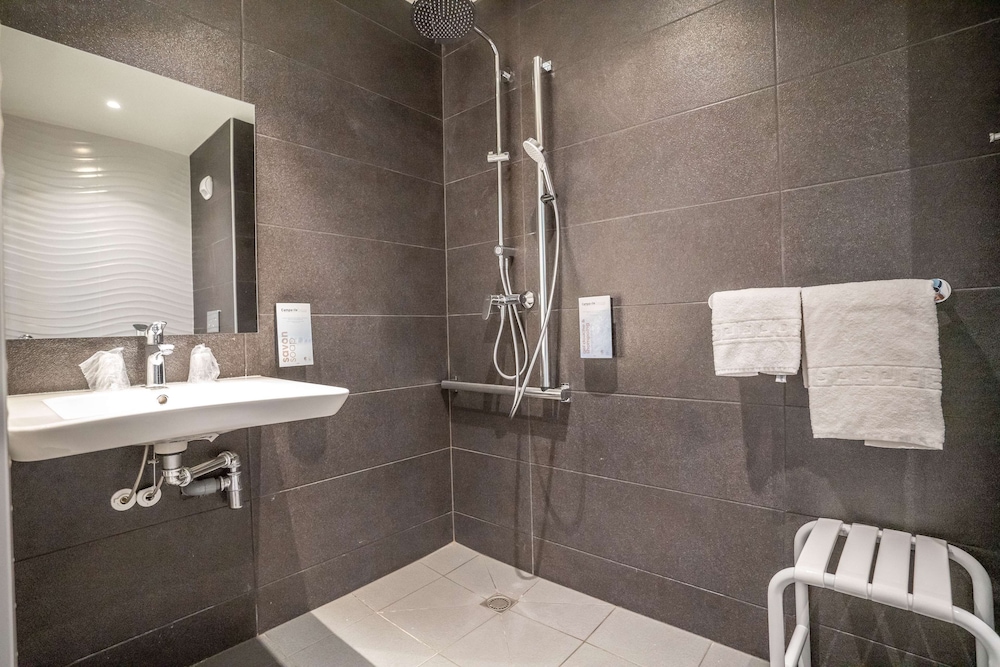 Standard Room, 1 Double Bed with Sofa bed - Photo 7