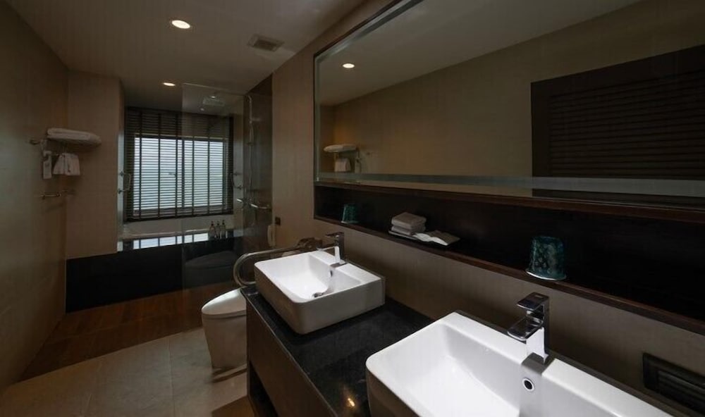 Two-Bedroom Villa thumbnail 6