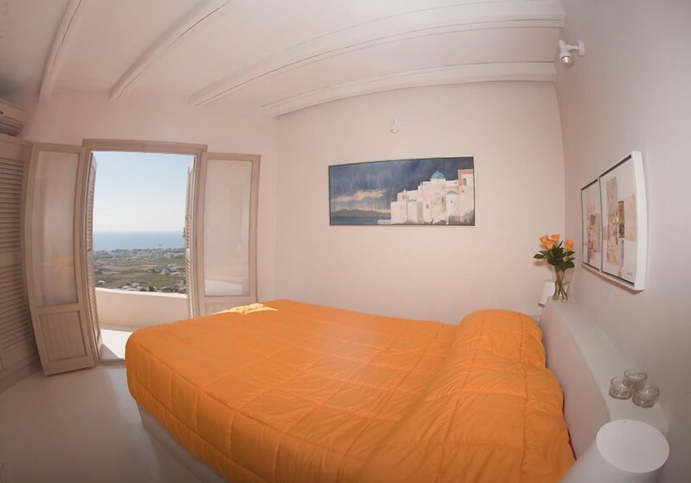 ArtCave Villa Exogonia, Pool and Heated Jacuzzi