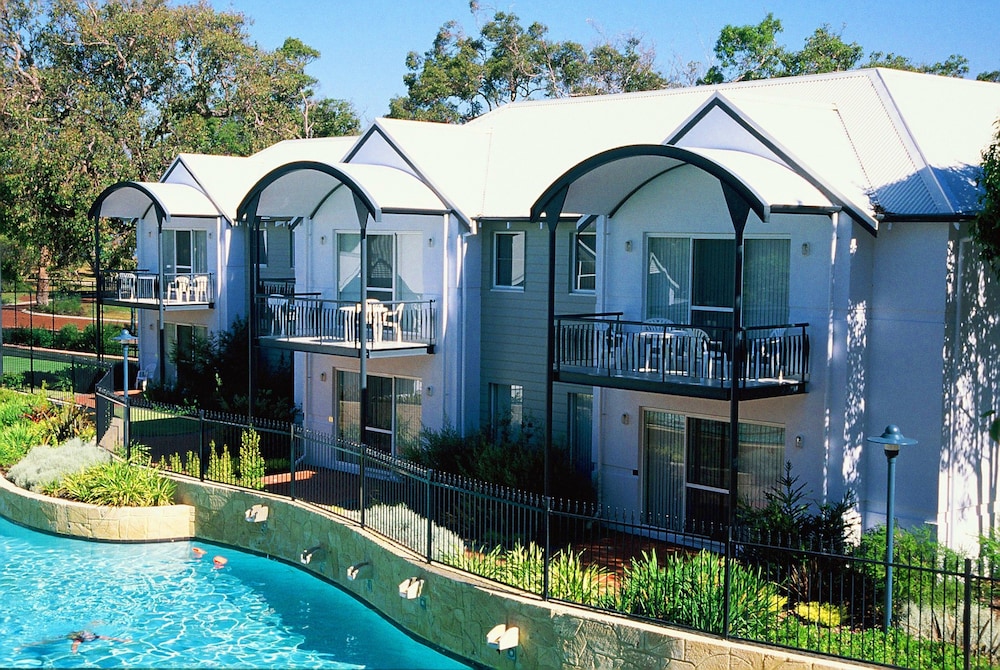 Family Apartment, 2 Bedrooms, 2 Bathrooms - Photo 2