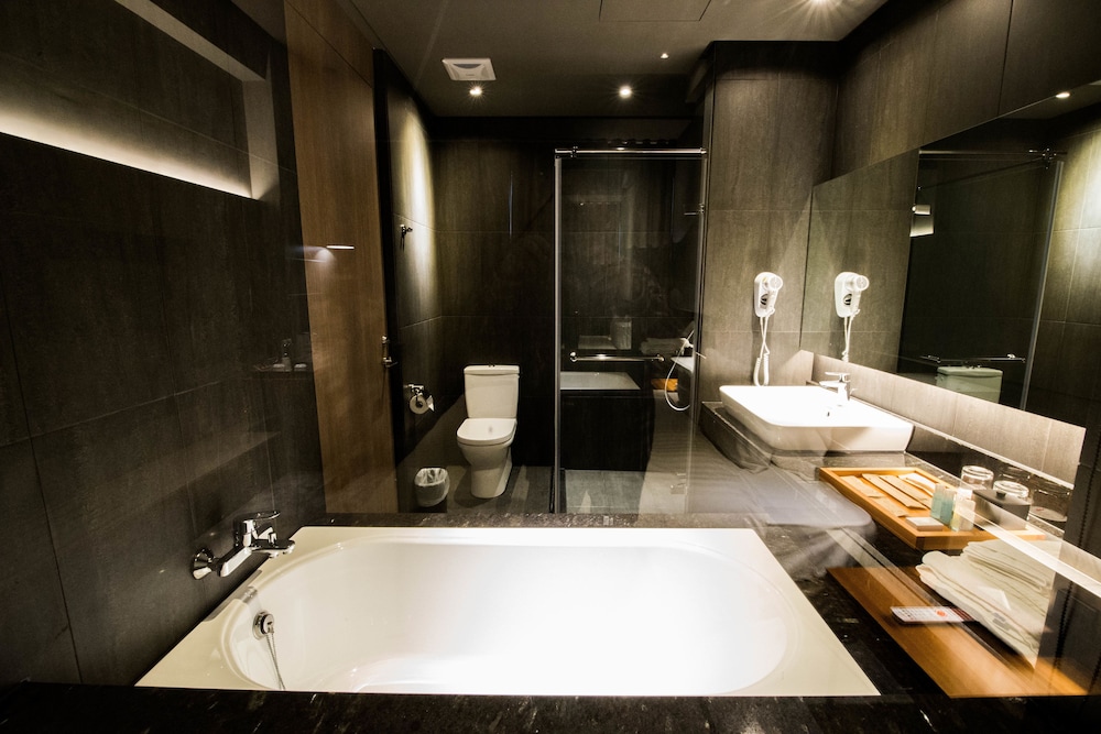 Elite Twin Room - Does not provide disposable amenities photo 3