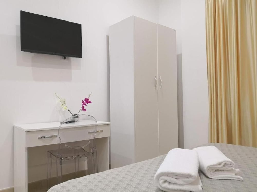 Deluxe Quadruple Room, Private Bathroom, Sea Facing