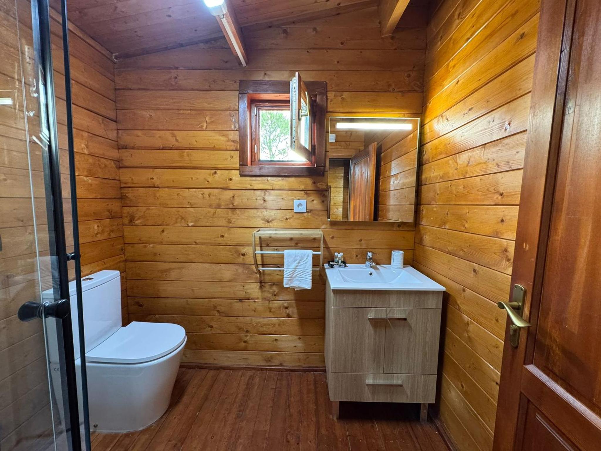 One-Bedroom Bungalow photo 3