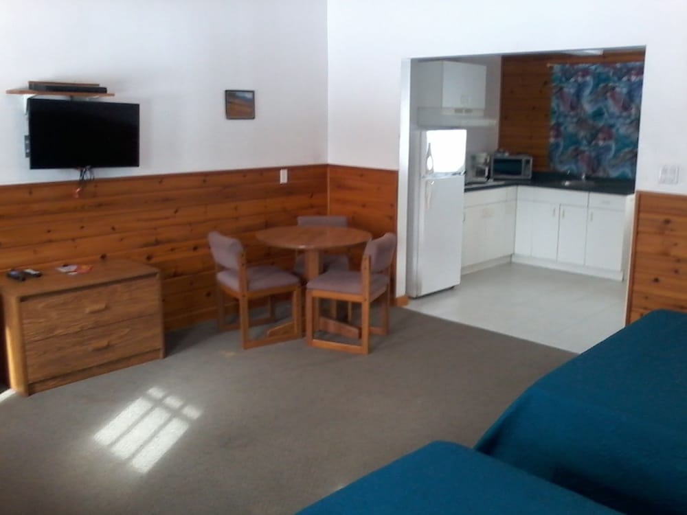 #9:Kitchenette, non smoking, NO PETS photo 1