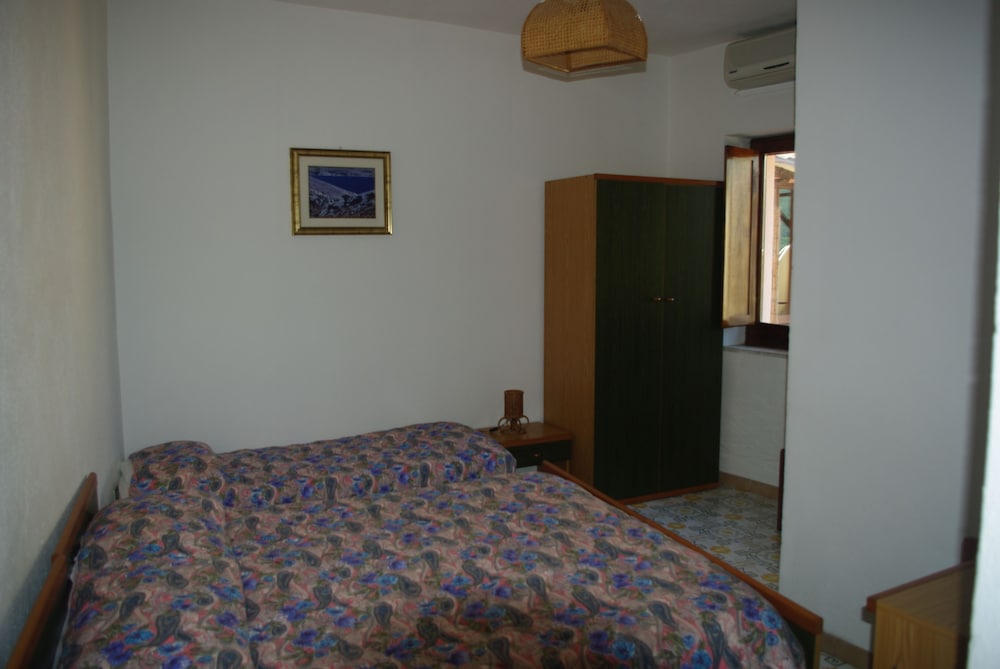 Classic Triple Room photo 1