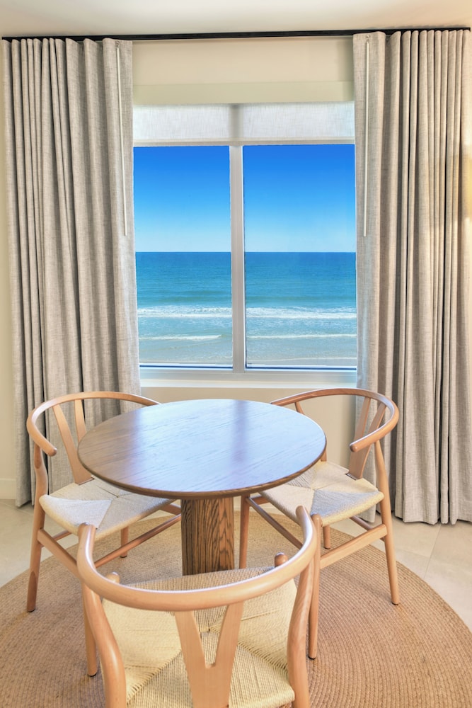 Studio Suite, 1 King Bed, Kitchenette, Ocean View - Photo 7