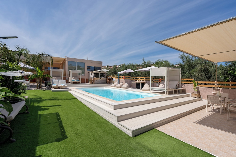 Exclusive Bungalow (Modular 4) photo 2