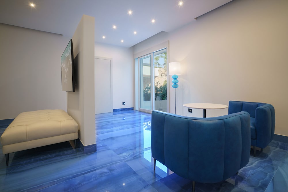 Suite 955 photo 2