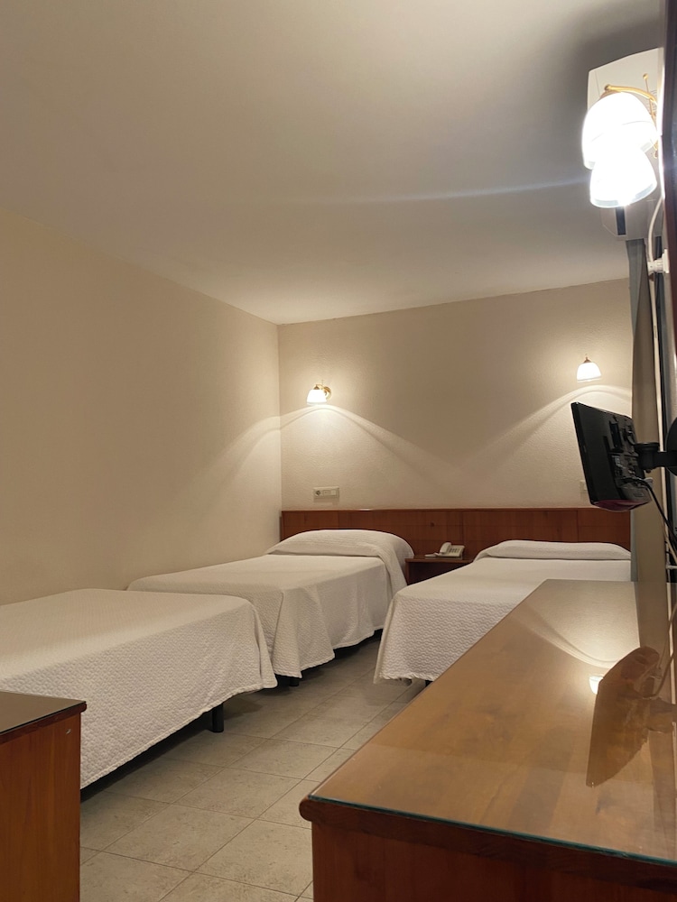 Habitación Triple Básica