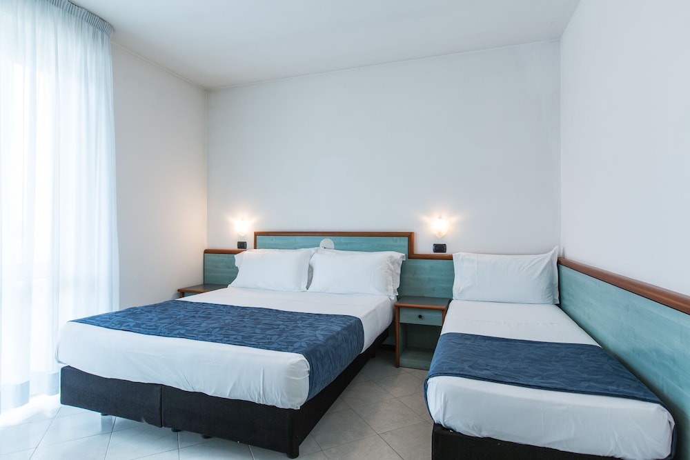 Basic Double Room, 1 Bedroom, Non Smoking, Balcony photo 3