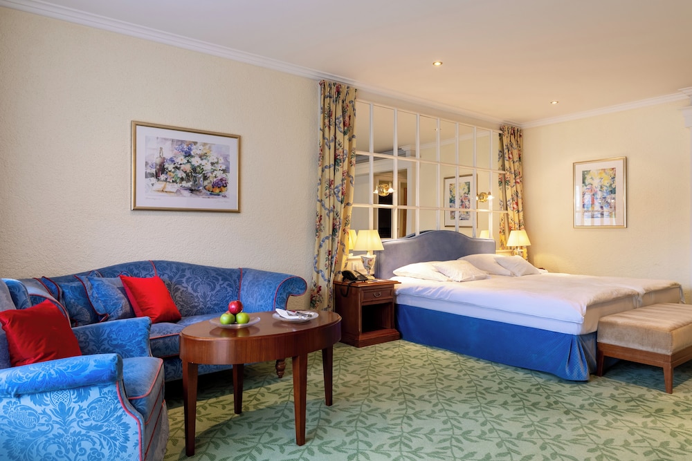 Deluxe Double Room, Balcony, Garden View