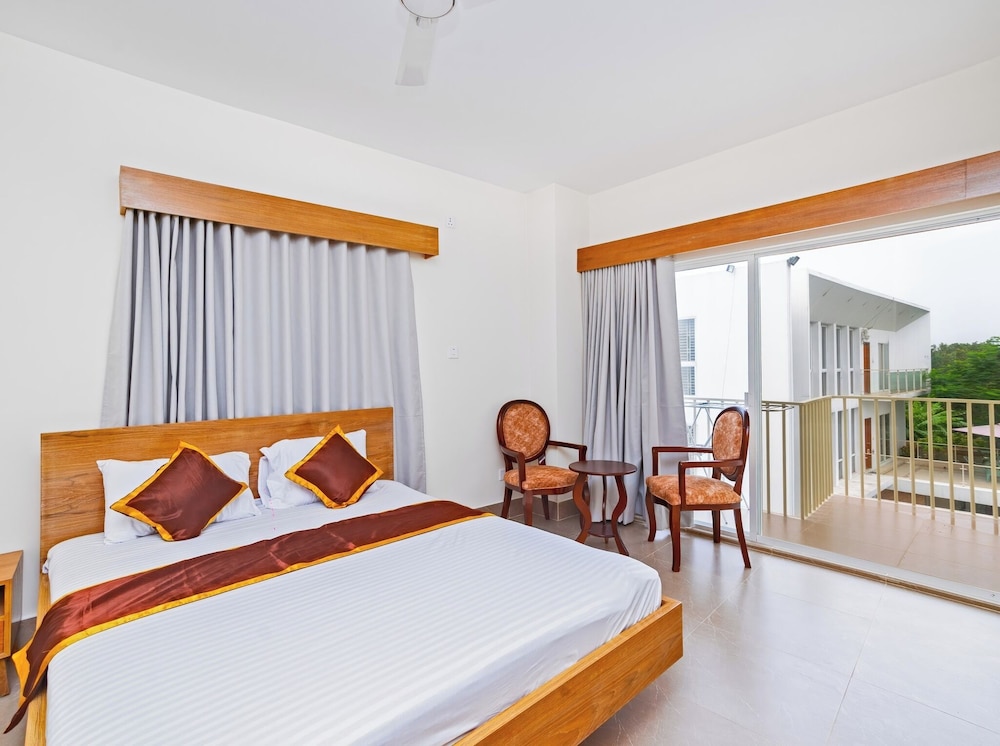 Deluxe Double Room, City View