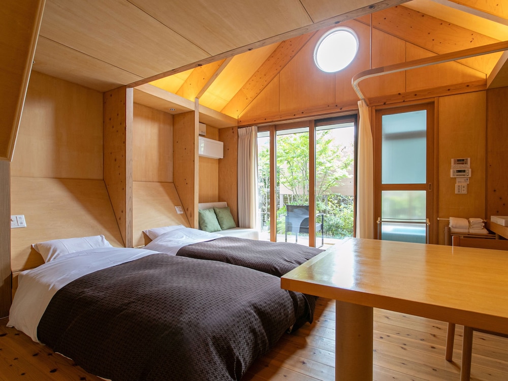 Design Twin Room, Non Smoking photo 1