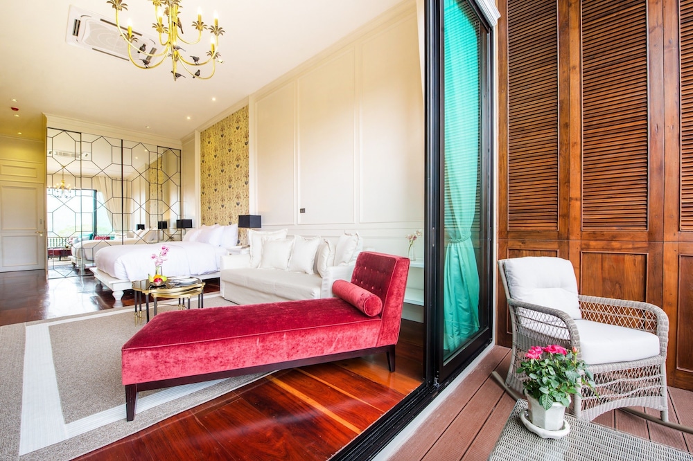 Chantra Suite photo 2